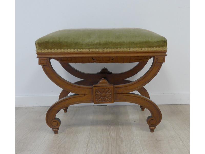 TABOURET rectangulaire, pieds X réunis par...