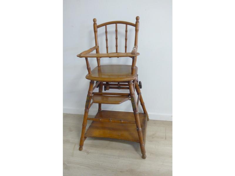 CHAISE HAUTE D'ENFANT PLIANTE en bois clair...