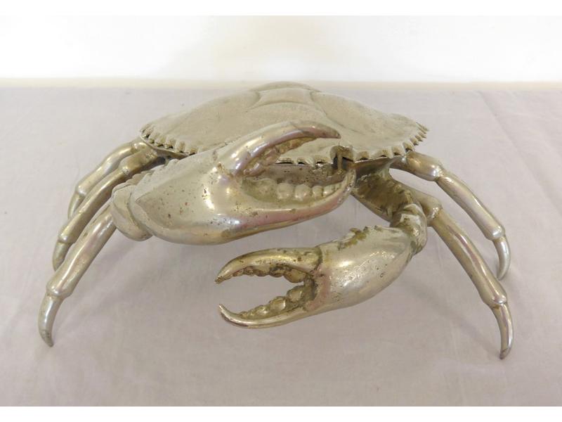 CRABE en bronze argenté, le corps à couvercle...