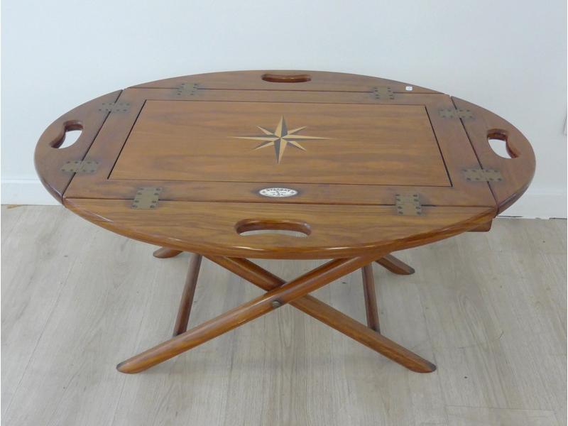 TABLE basse ovale en acajou et placage d'acajou...