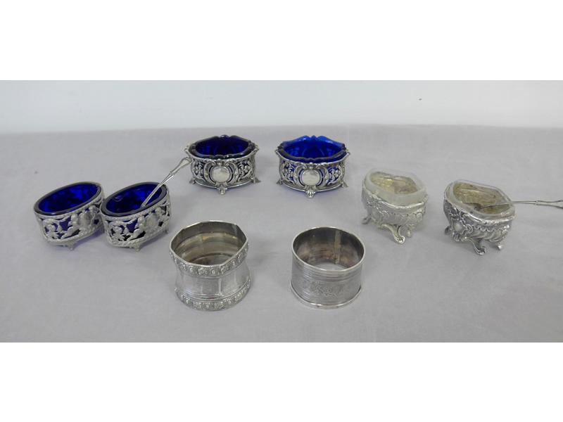 TROIS PAIRES DE SALERONS OVALES en argent,...