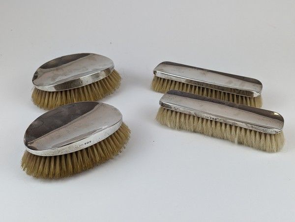 NECESSAIRE DE COIFFURE, modèle Art Déco,...