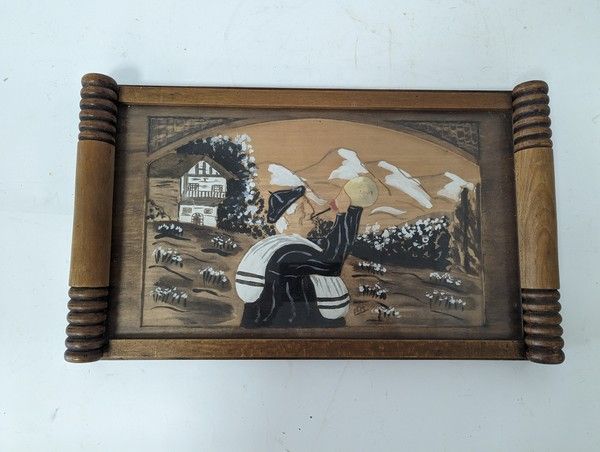 [PAYS BASQUE] PLATEAU rectangulaire en bois,...
