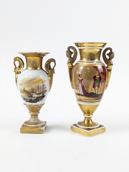 VASE en porcelaine émaillée polychrome et...