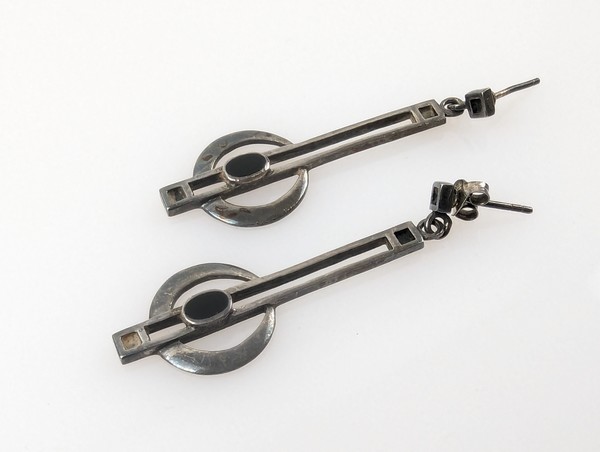 PAIRE DE BOUCLES D’OREILLES en argent (925)...