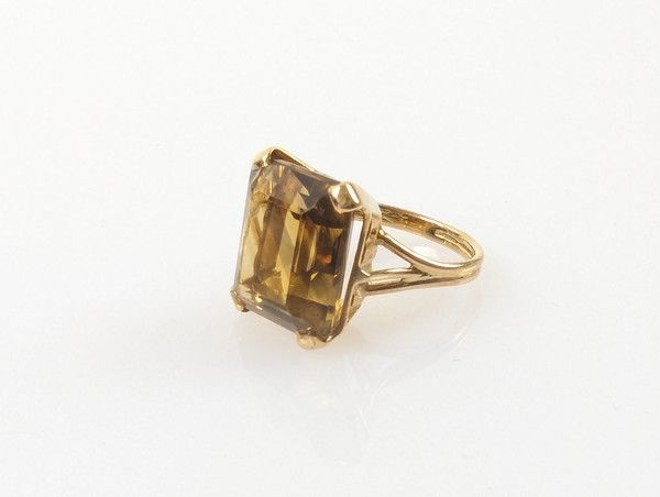BAGUE en or (750) avec citrine taille re...