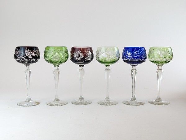 SIX VERRES DU RHIN à haut pied en cristal...