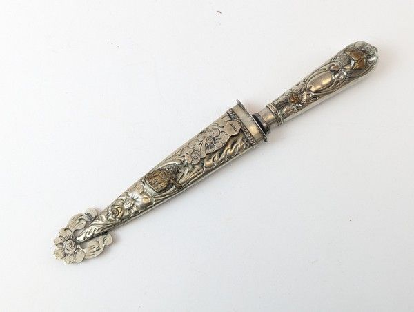 FACON de gaucho, manche et foureau en métal...