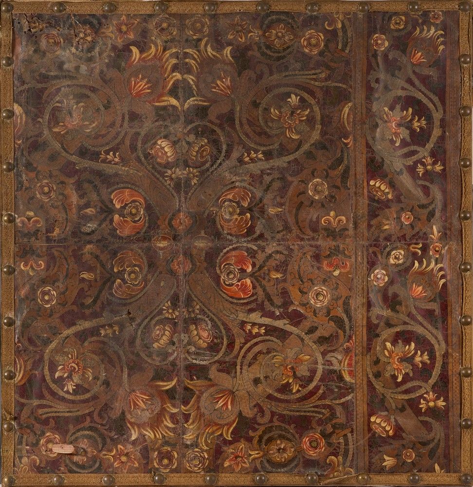PANNEAU en cuir de Cordoue à décor gaufré...