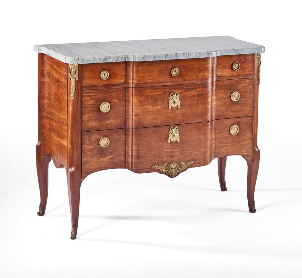 COMMODE rectangulaire en placage d'acajou...