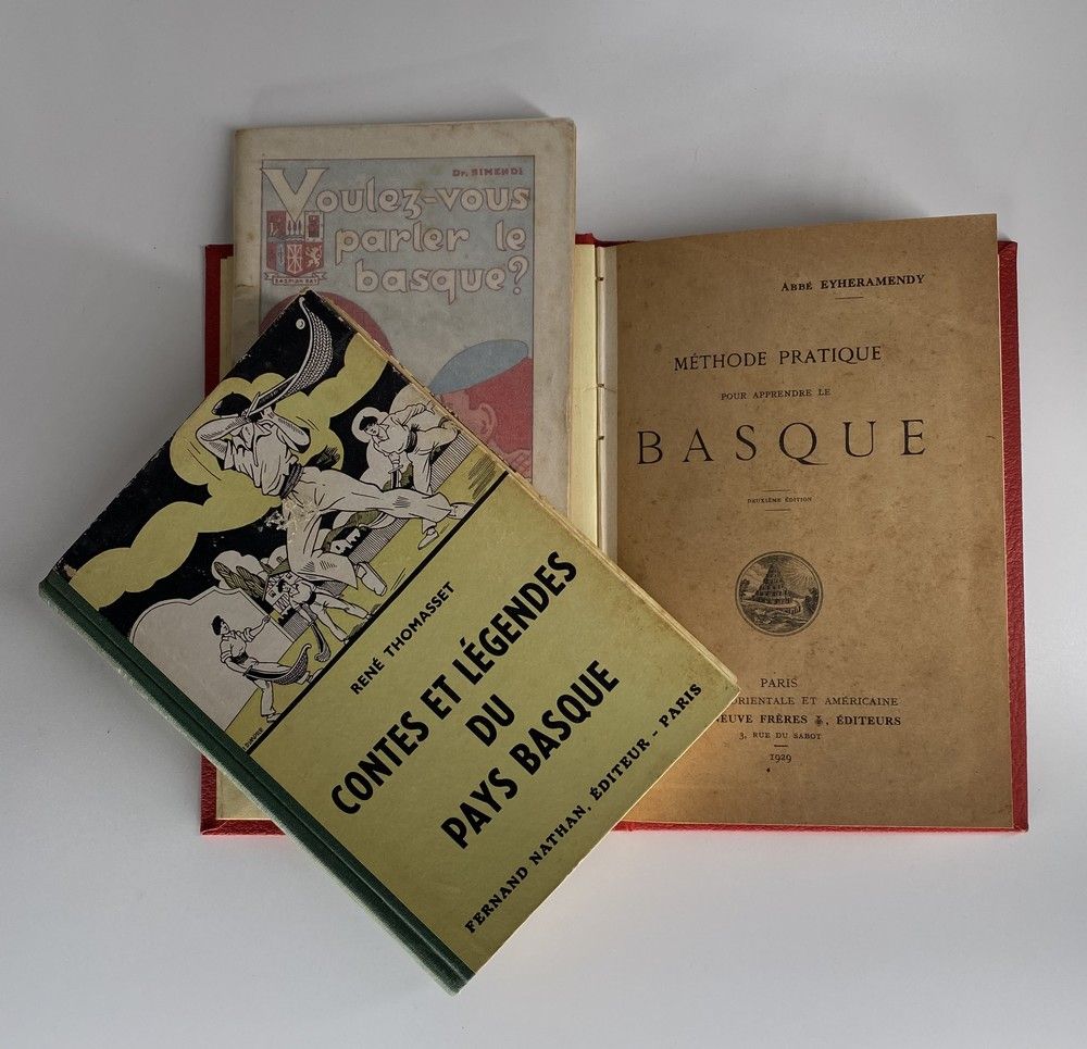 [LINGUISME & FOLKLORE] ENSEMBLE DE TROIS...