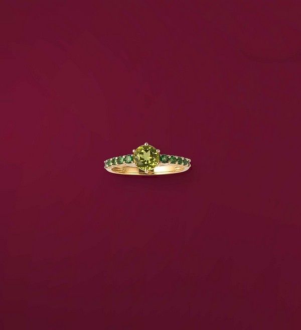 BAGUE en or (750) ornée d'un peridot (0,8...