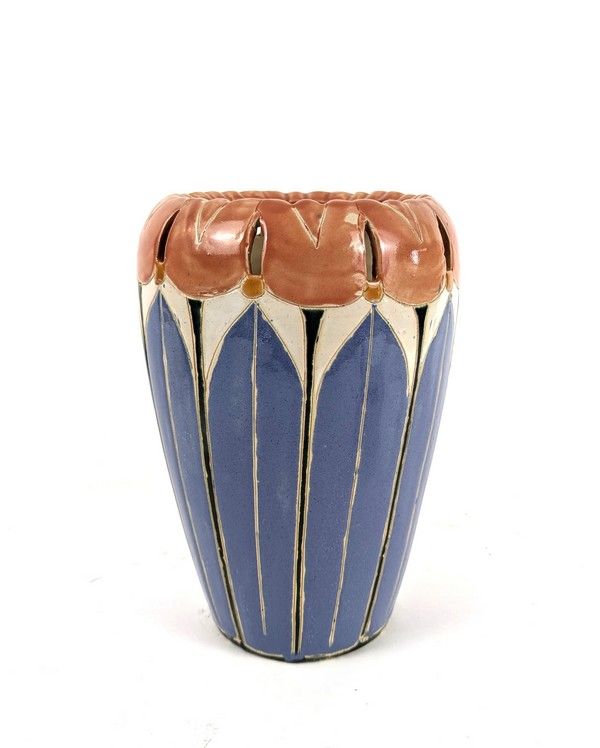 VASE ovoïde en céramique émaillée polychrome...