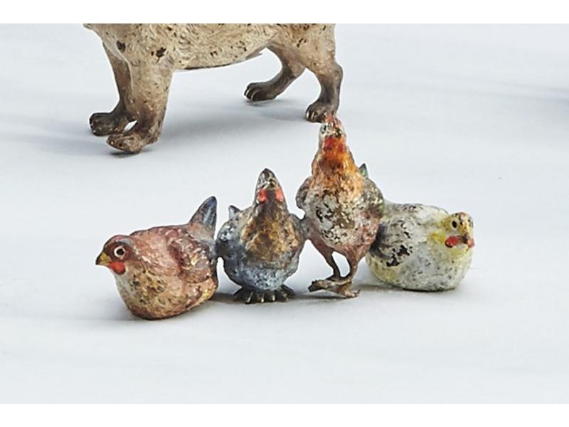 QUATRE POULES en bronze polychrome, " geschutzt...