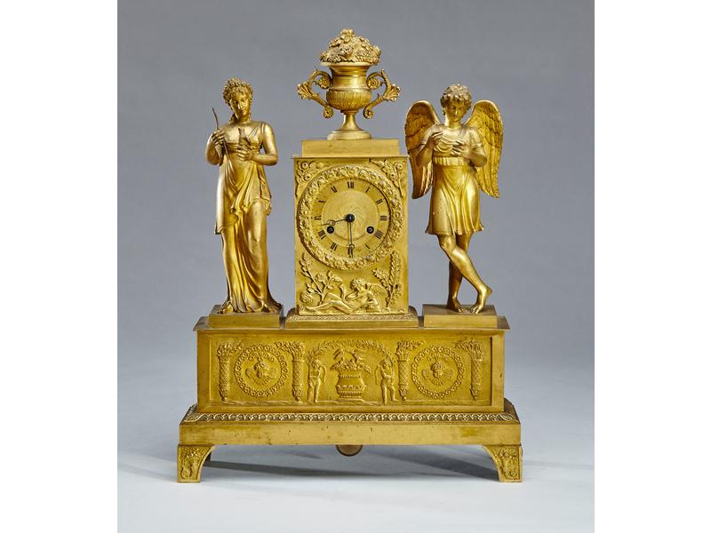 PENDULE BORNE en bronze dorée et ciselé,...