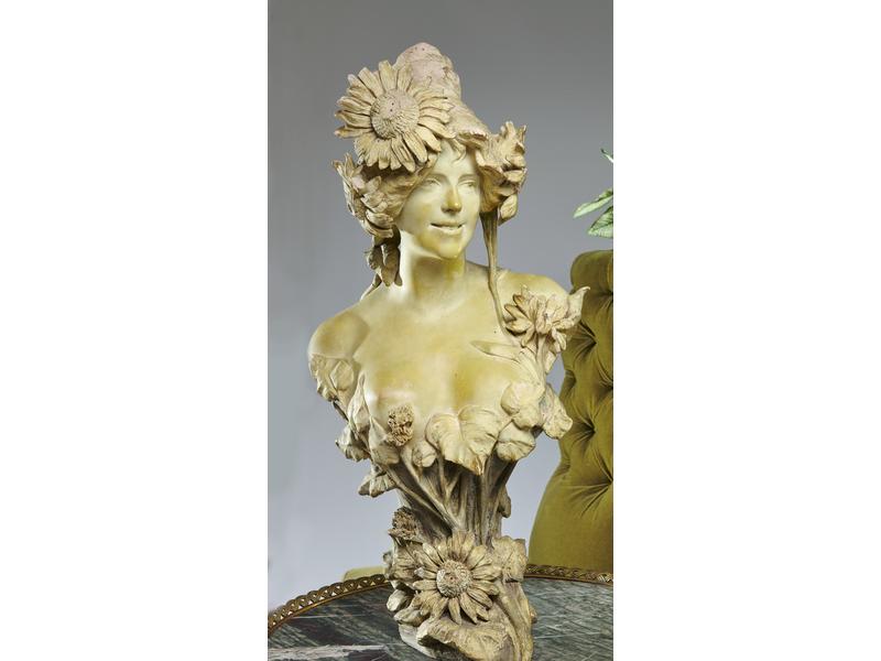 BUSTE DE FEMME aux tournesols, " Allégorie...