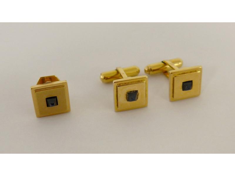 BOUTONS DE MANCHETTES en or jaune carrés...