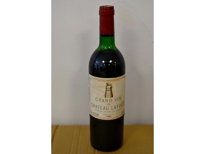 1 Blle CH. LATOUR Pauillac 1er GCC 1981