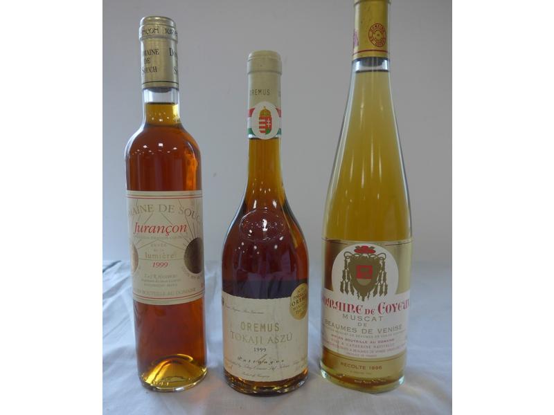 LOT DE QUATRE BOUTEILLES comprenant: