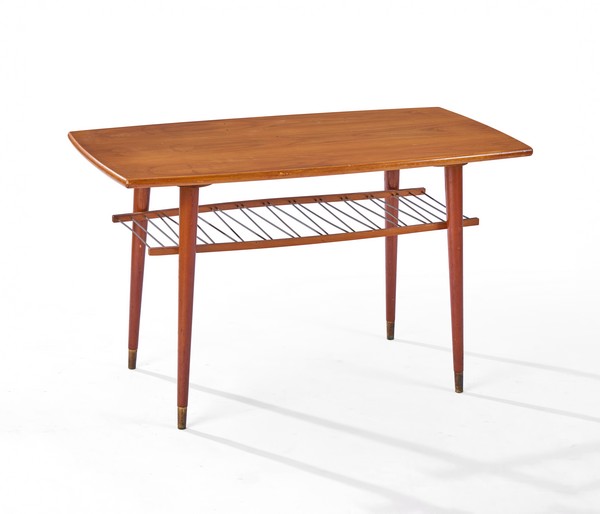 TABLE BASSE en bois naturel à plateau tonneau...