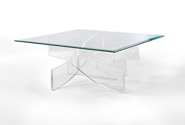 TABLE BASSE carrée, à piétement à quatre...