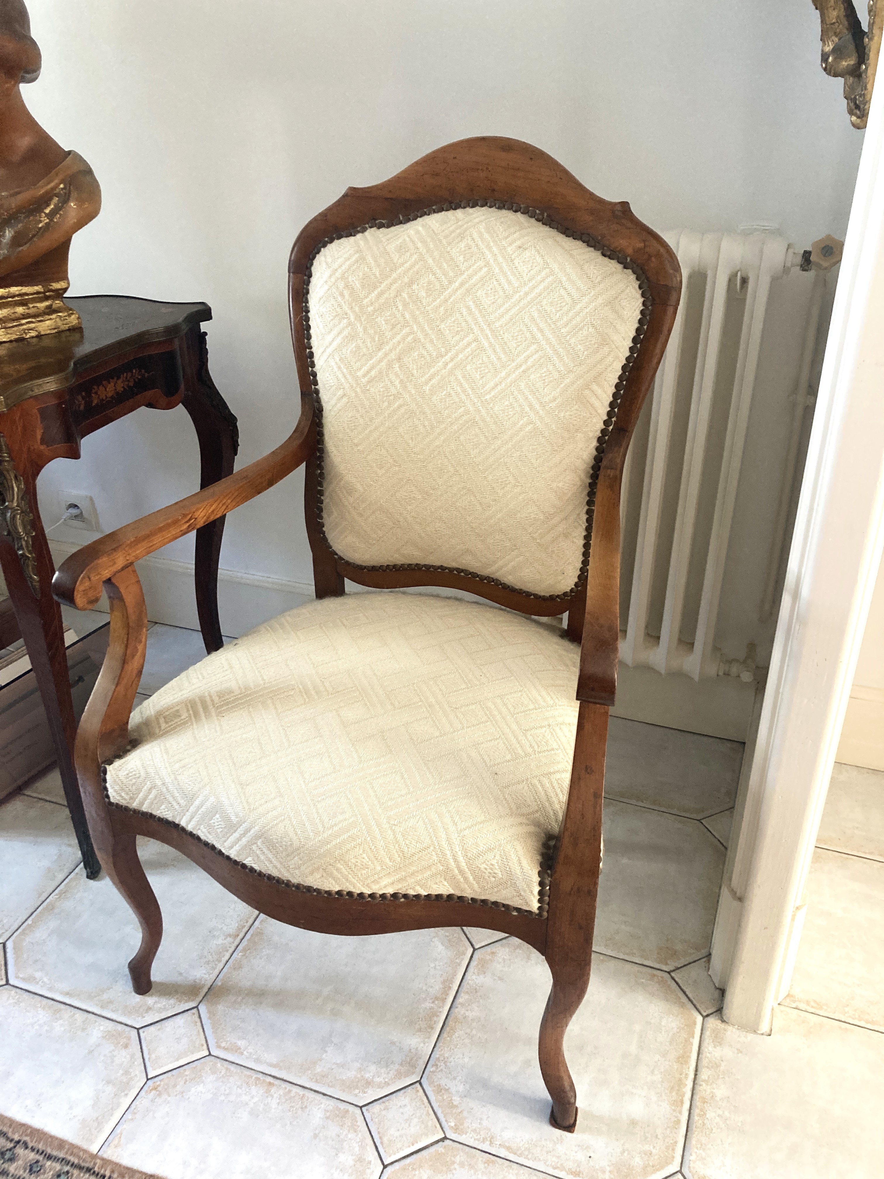 CANAPÉ CORBEILLE et PAIRE DE FAUTEUILS en...