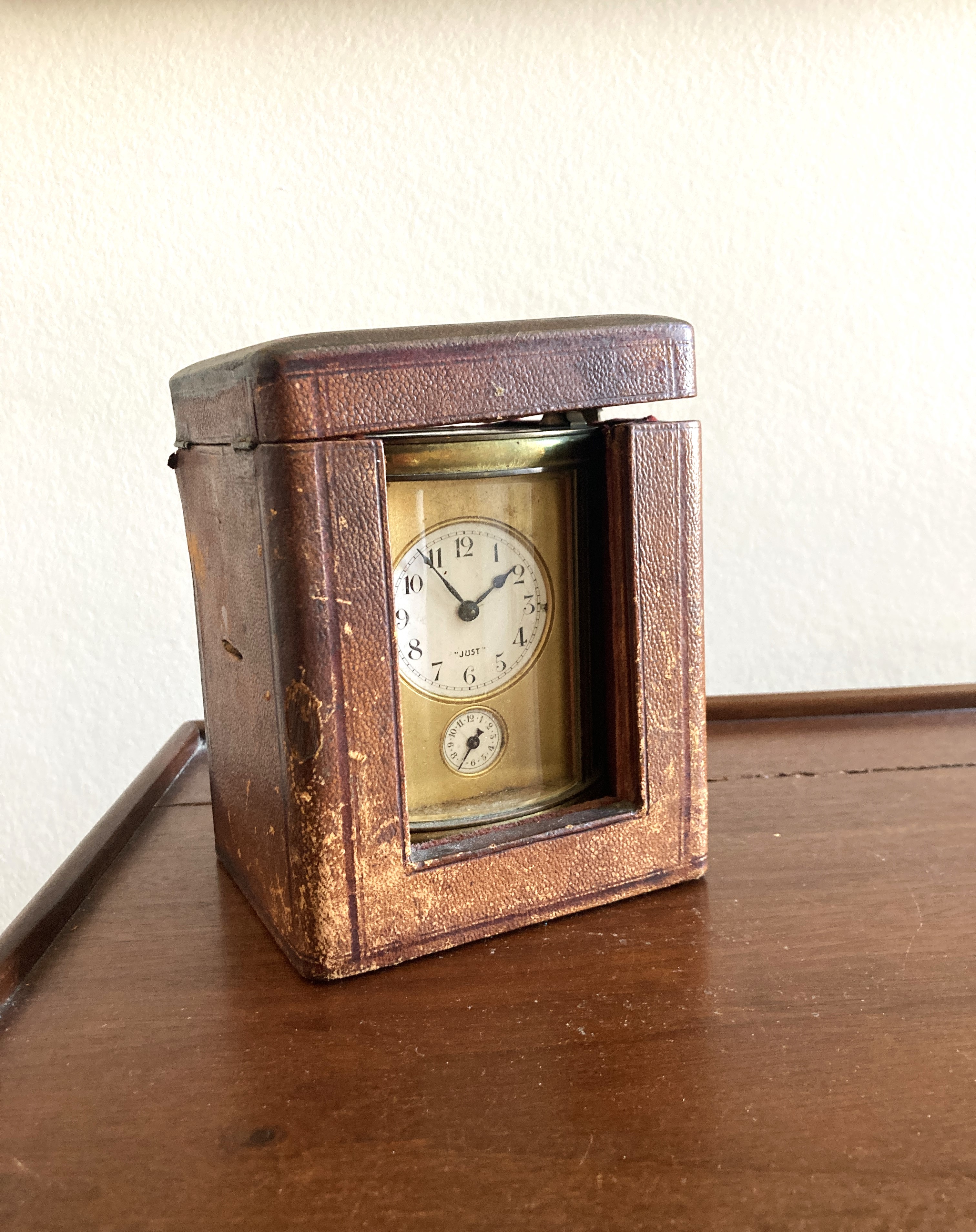 PENDULE DE VOYAGE dite d'officier, de forme...
