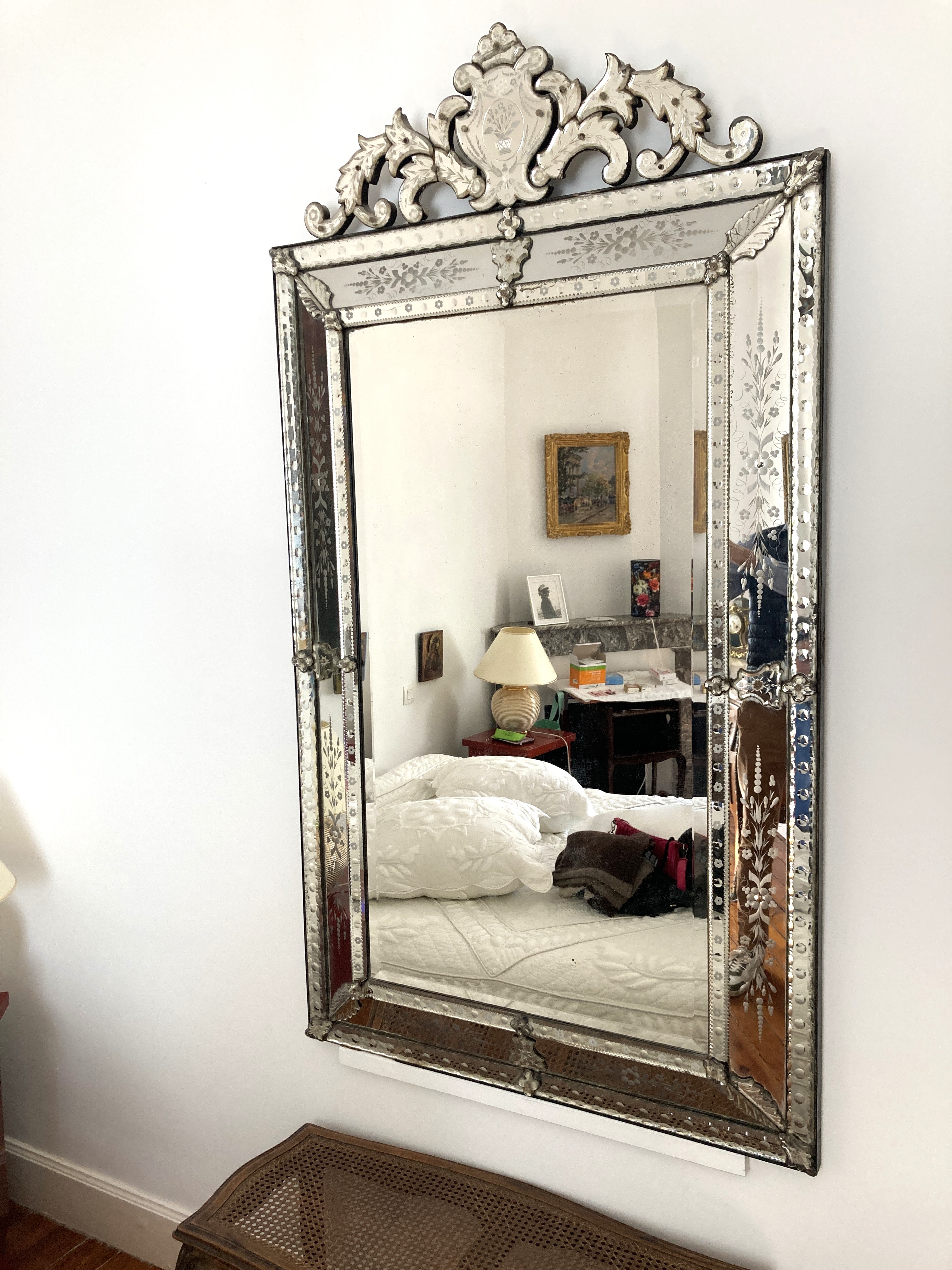 GRAND MIROIR DIT DE VENISE de forme rectangulaire...