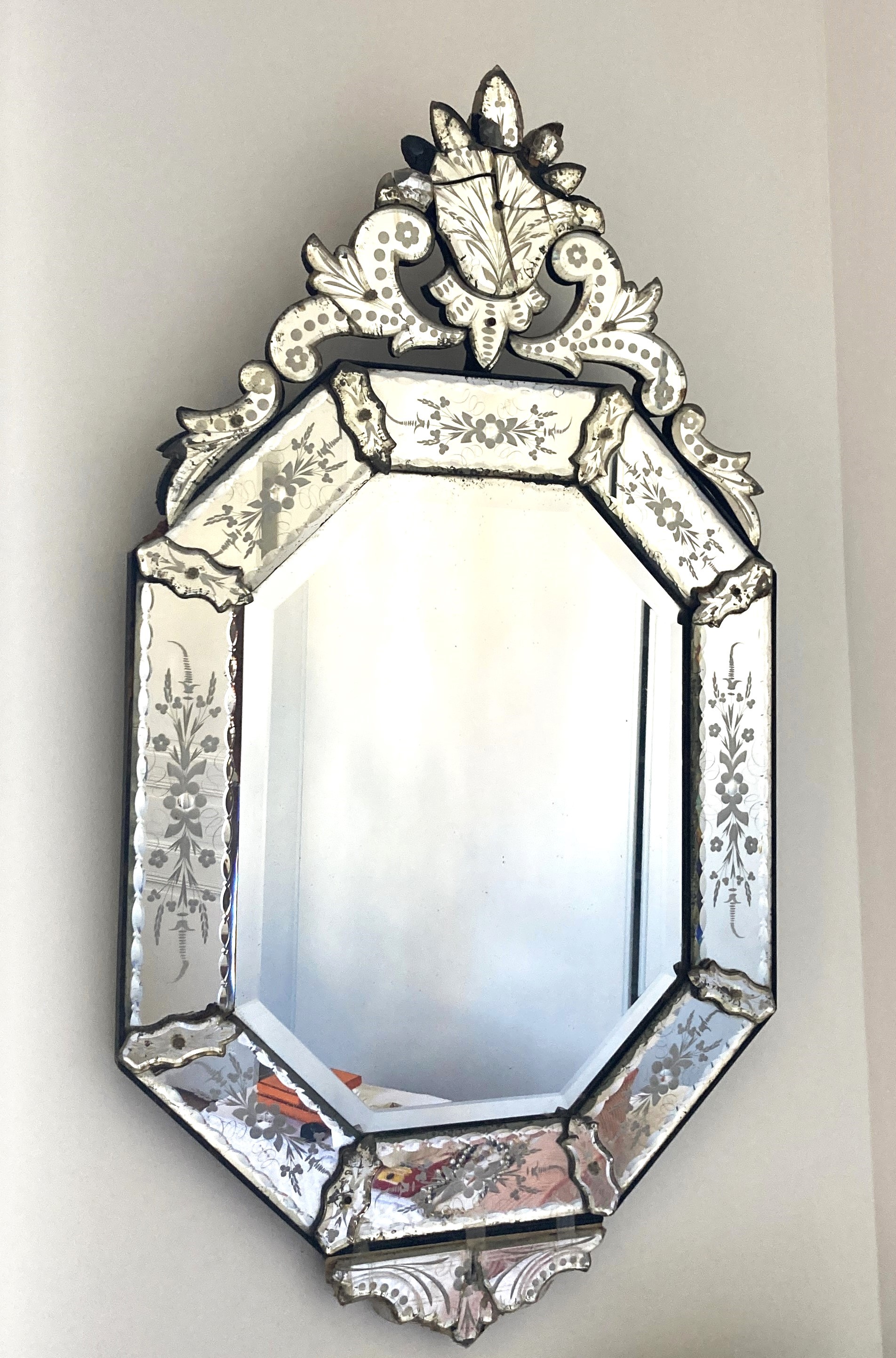 MIROIR OCTOGONAL DIT DE VENISE en plaquettes...
