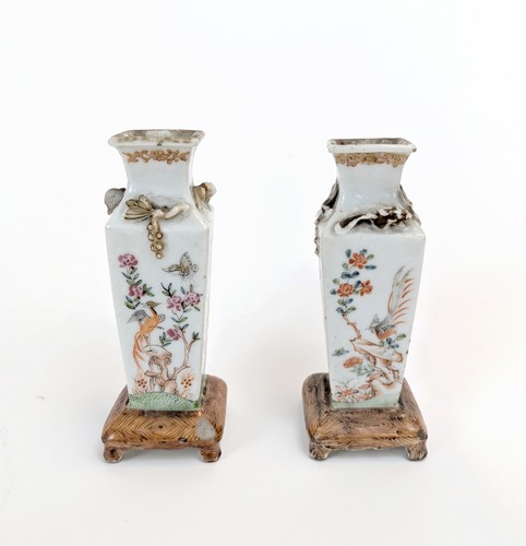 PAIRE DE PETITS VASES soliflores de forme...