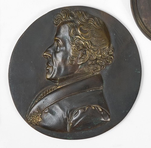 MEDAILLON bas-relief en bronze à profil d'un...