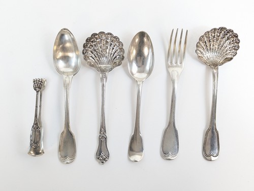 ENSEMBLE DE COUVERTS en argent (950) divers,...