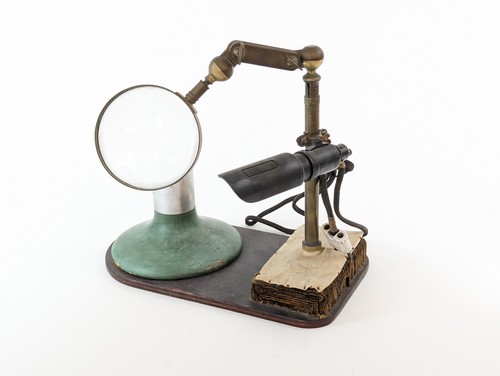 PORTE-LOUPE ou LOUPE D'HORLOGER sur pied...