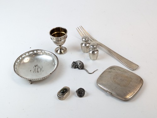 LOT D'ARGENT (800) comprenant une petite...