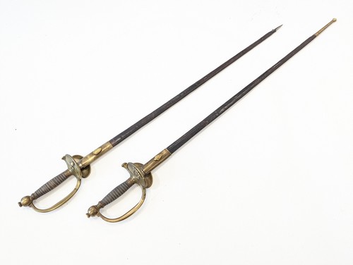 Deux épées type 1887 :