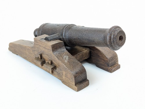 Petit canon de fête.