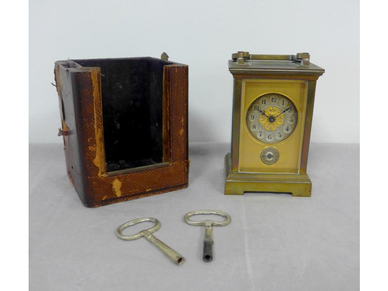 PENDULETTE DE VOYAGE OU D'OFFICIER en bronze...