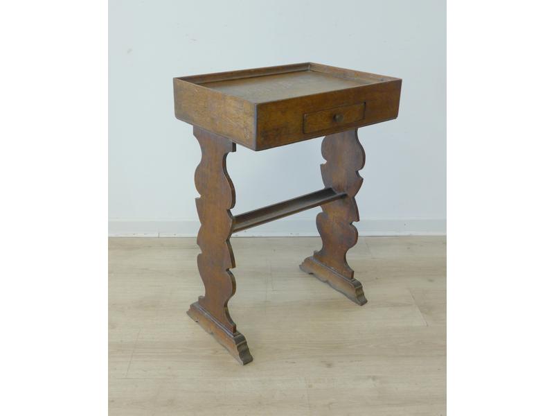 PETITE TABLE rectangulaire en auge, en chène...