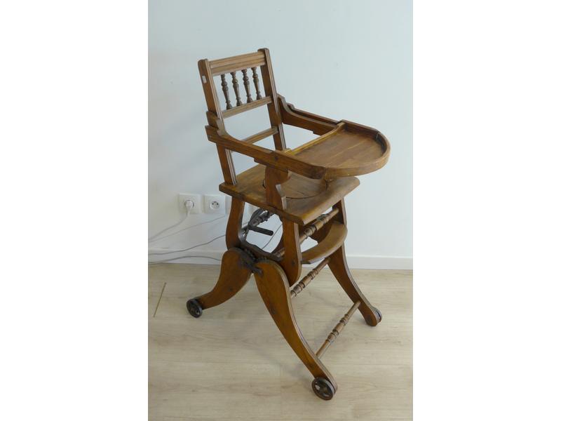 CHAISE HAUTE D'ENFANT en bois naturel, dossier...