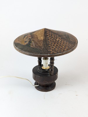 PETITE LAMPE DE CHEVET en bois pyrogravé...