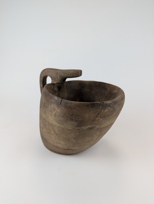 KAIKU en bois naturel monoxyle sculpté.