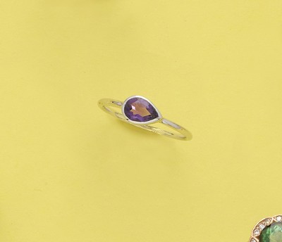BAGUE en or gris (375) ornée d'une améthyste...