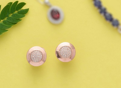 PAIRE DE BOUCLES D'OREILLES rondes en argent...