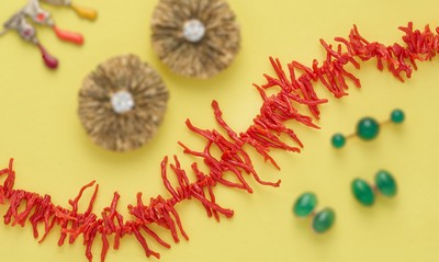 COLLIER DE CORAIL en branches. Fermoir en...