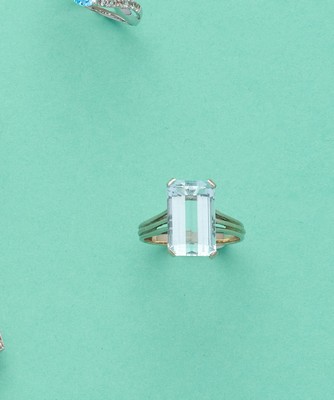 BAGUE or gris (750) et aigue-marine de forme...