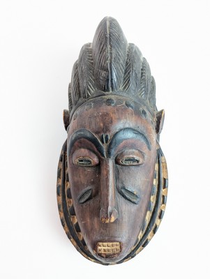 MASQUE AFRICAIN à la haute coiffe.