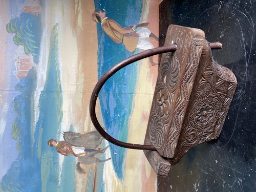BOÎTE A SEL en bois sculpté et mouluré de...