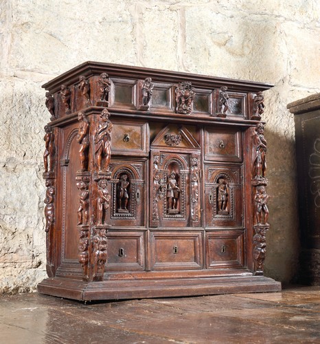 CABINET dit STIPO, de forme rectangulaire,...