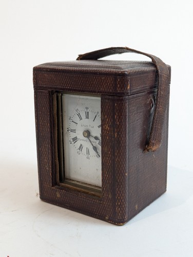 PENDULE DE VOYAGE dite D'OFFICIER de forme...