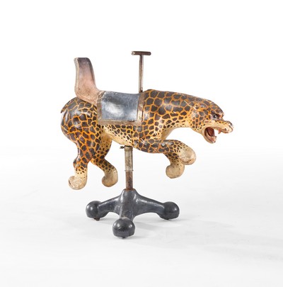 SCULPTURE DE MANEGE FORAIN en bois sculpté...